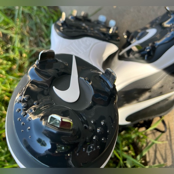 Nike diamond baseball cleats, new metal cleats, size 12 main image 5